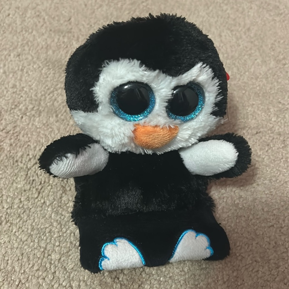 Penguin Phone Holder